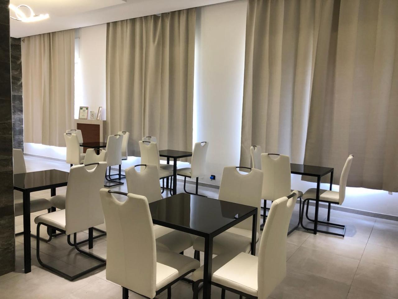 Hotel Frejus Колленьо Екстер'єр фото