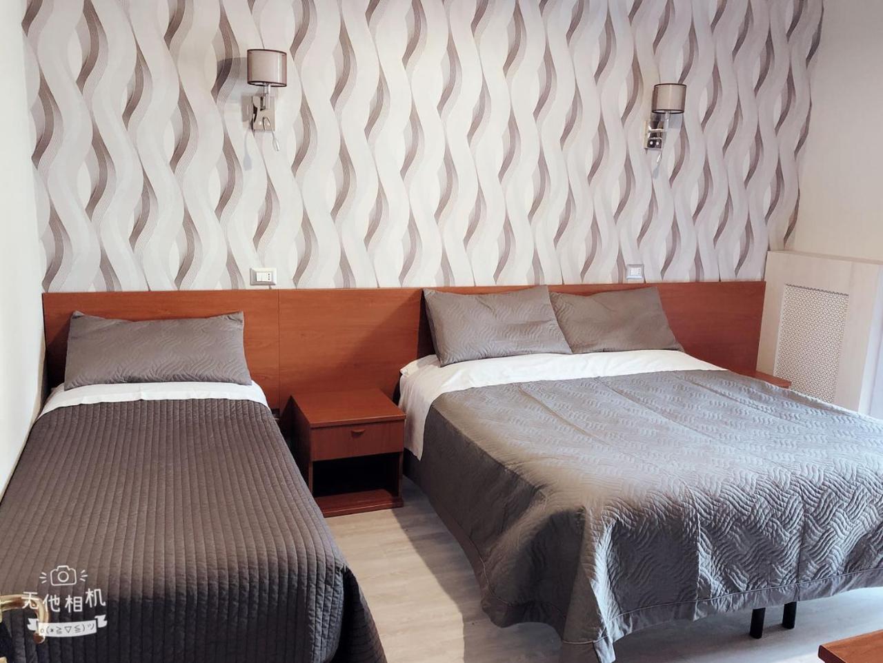 Hotel Frejus Колленьо Екстер'єр фото