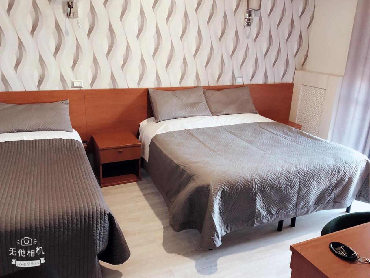 Hotel Frejus Колленьо Екстер'єр фото